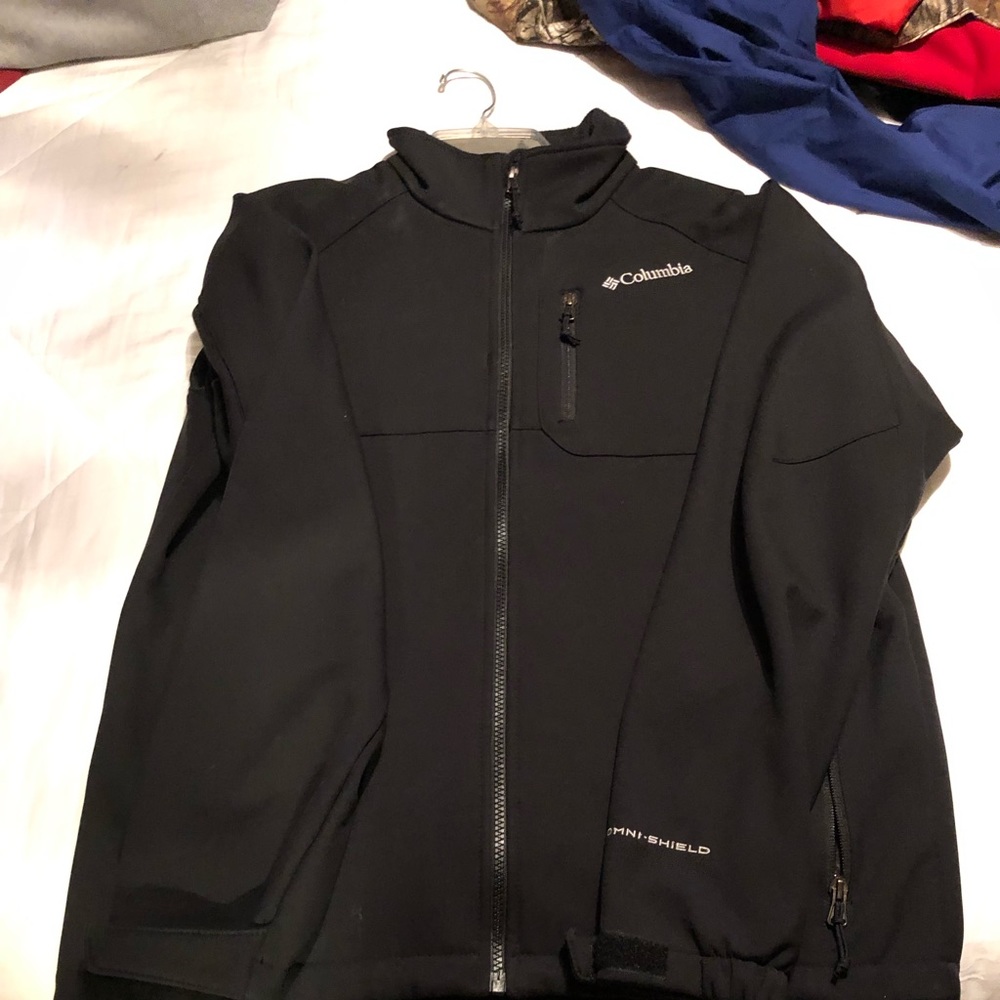Columbia omni shield waterproof jacket